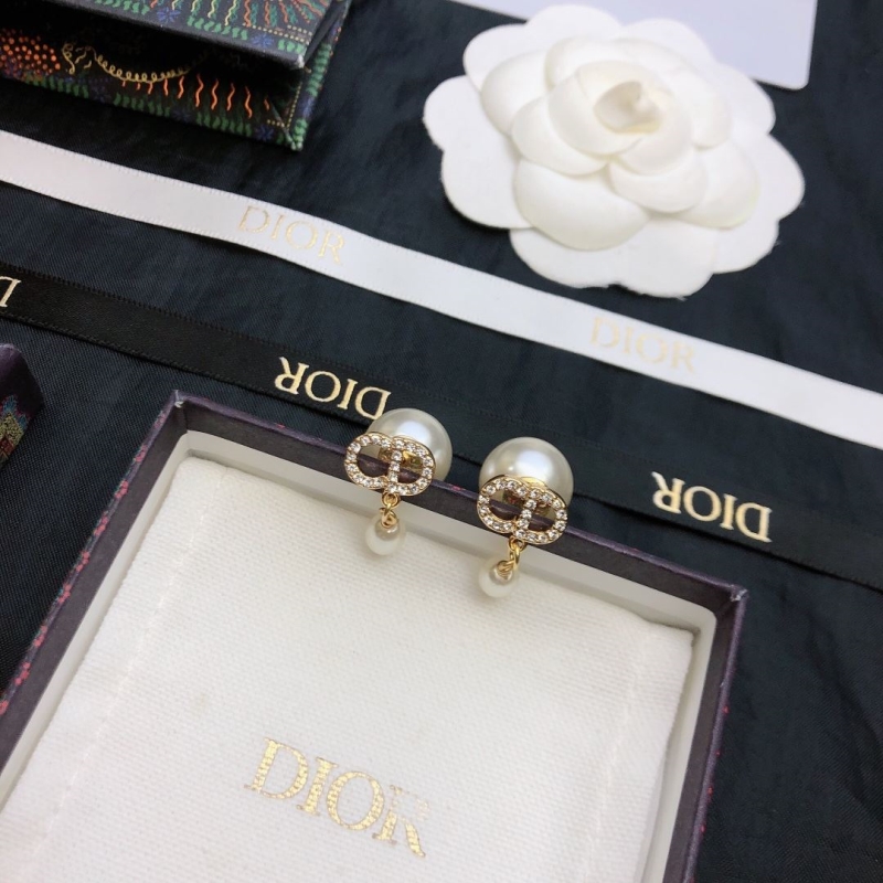 chr1st1an D10r earrings